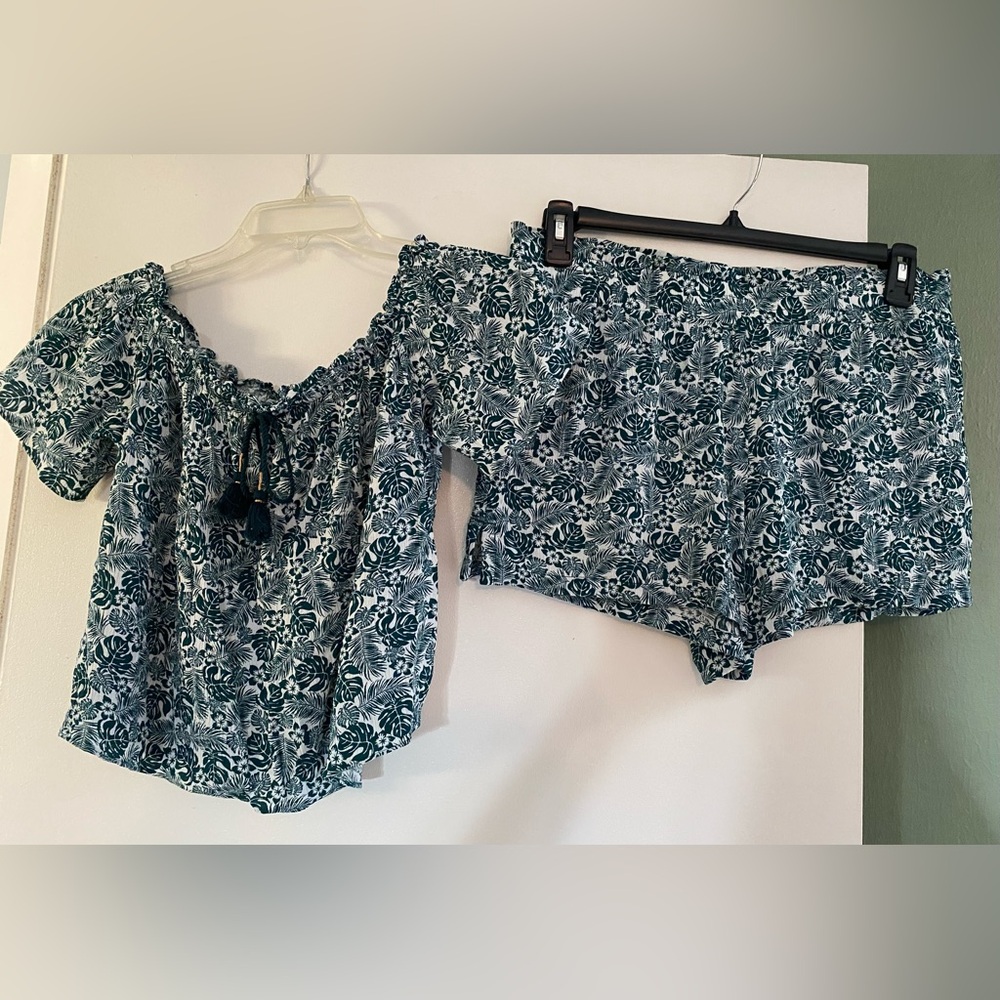 LOFT Green and White Patterned 2 piece set